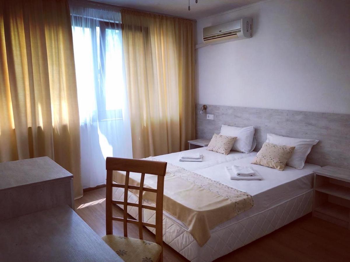 Guest Rooms Southern Nights Varvara  Esterno foto