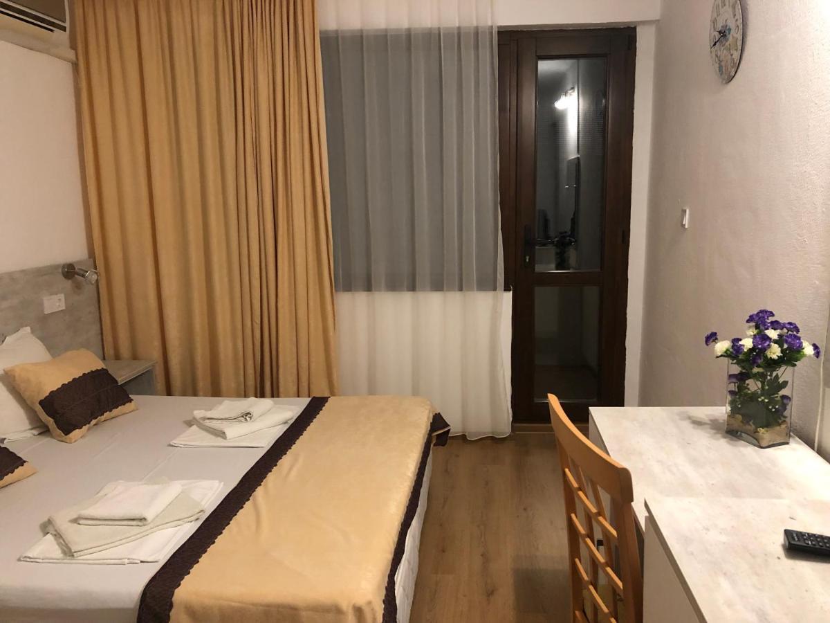 Guest Rooms Southern Nights Varvara  Esterno foto